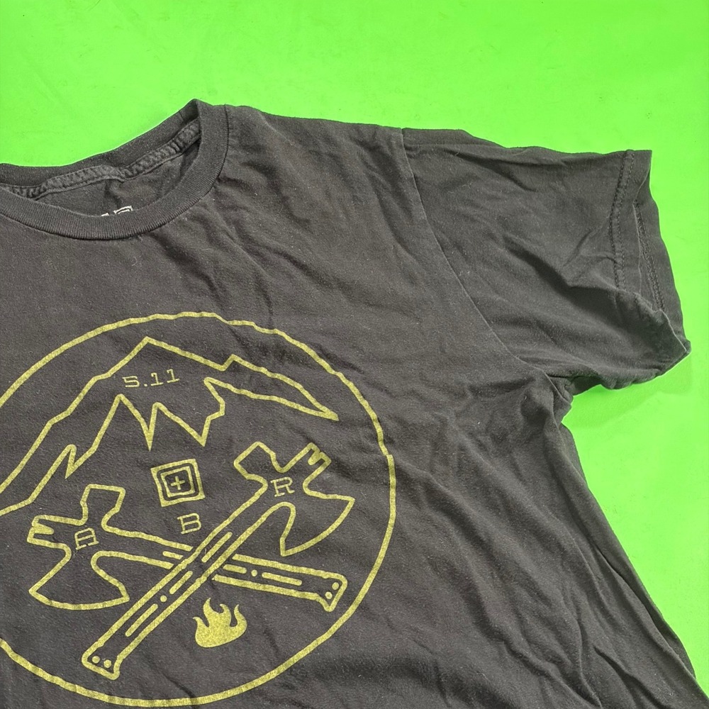 5.11 Tactical Crossed Axes T-Shirt Mens M Black 100% Cotton Discontinued Tee EUC